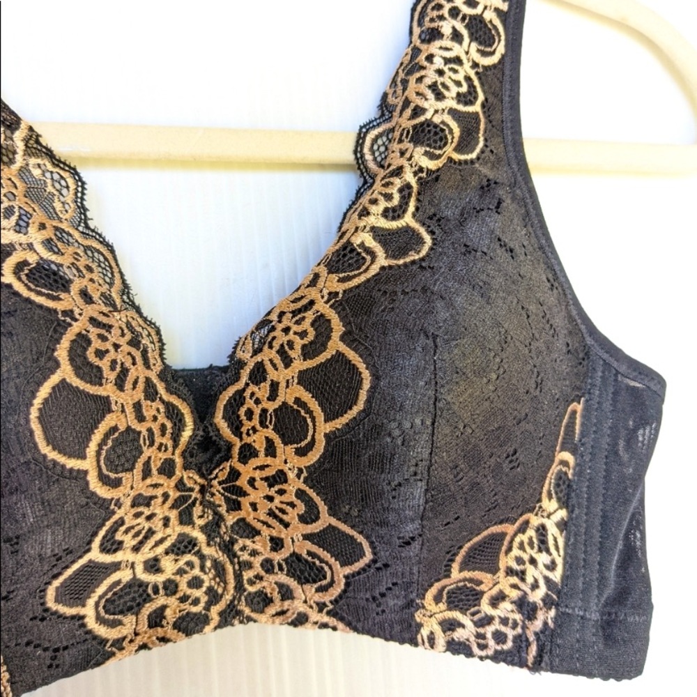 Women's black lace push-up bustier bra